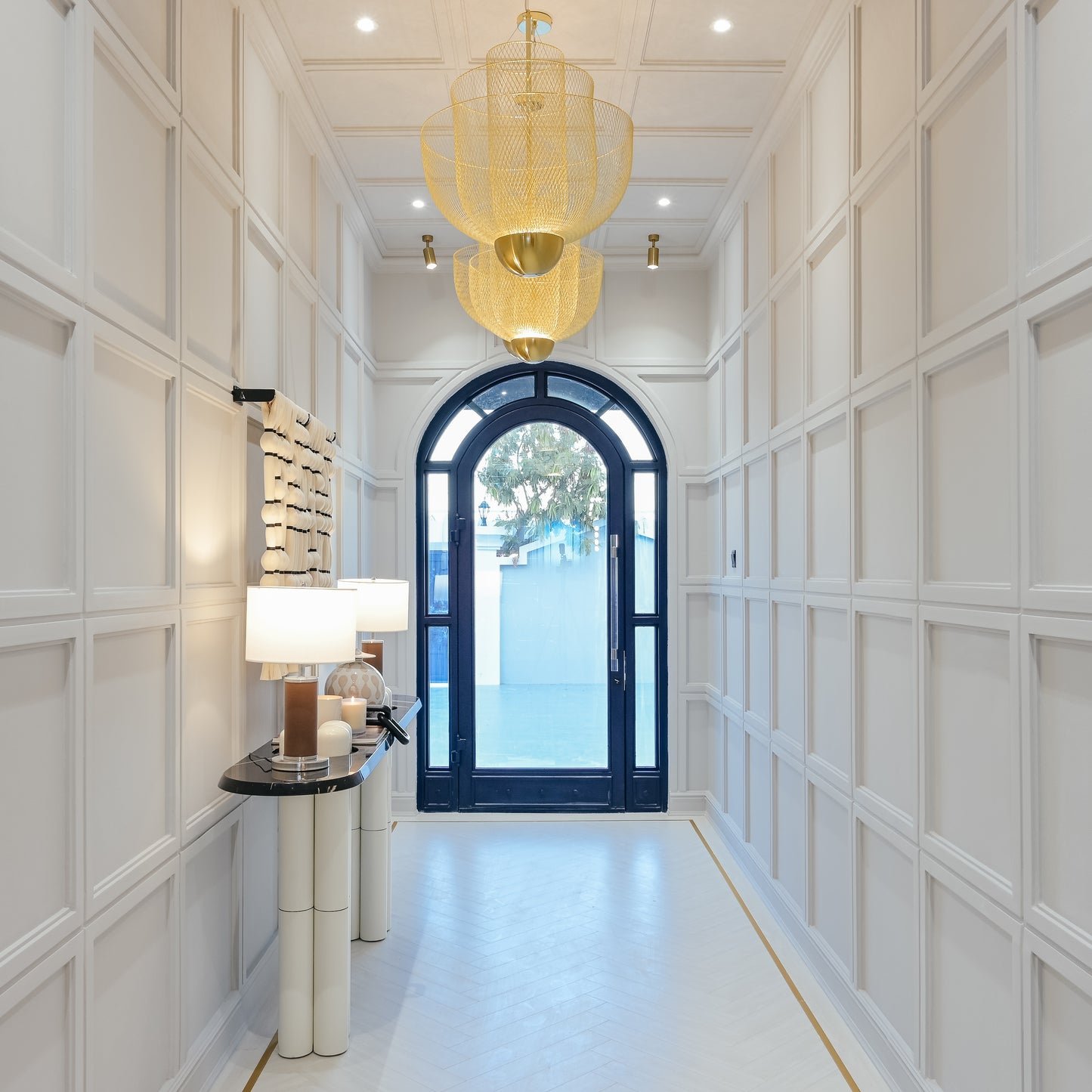 AURELIA MESH GLOBE PENDANT LIGHT