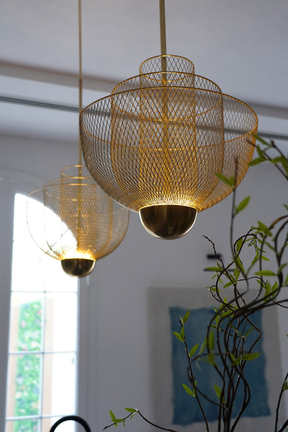 AURELIA MESH GLOBE PENDANT LIGHT