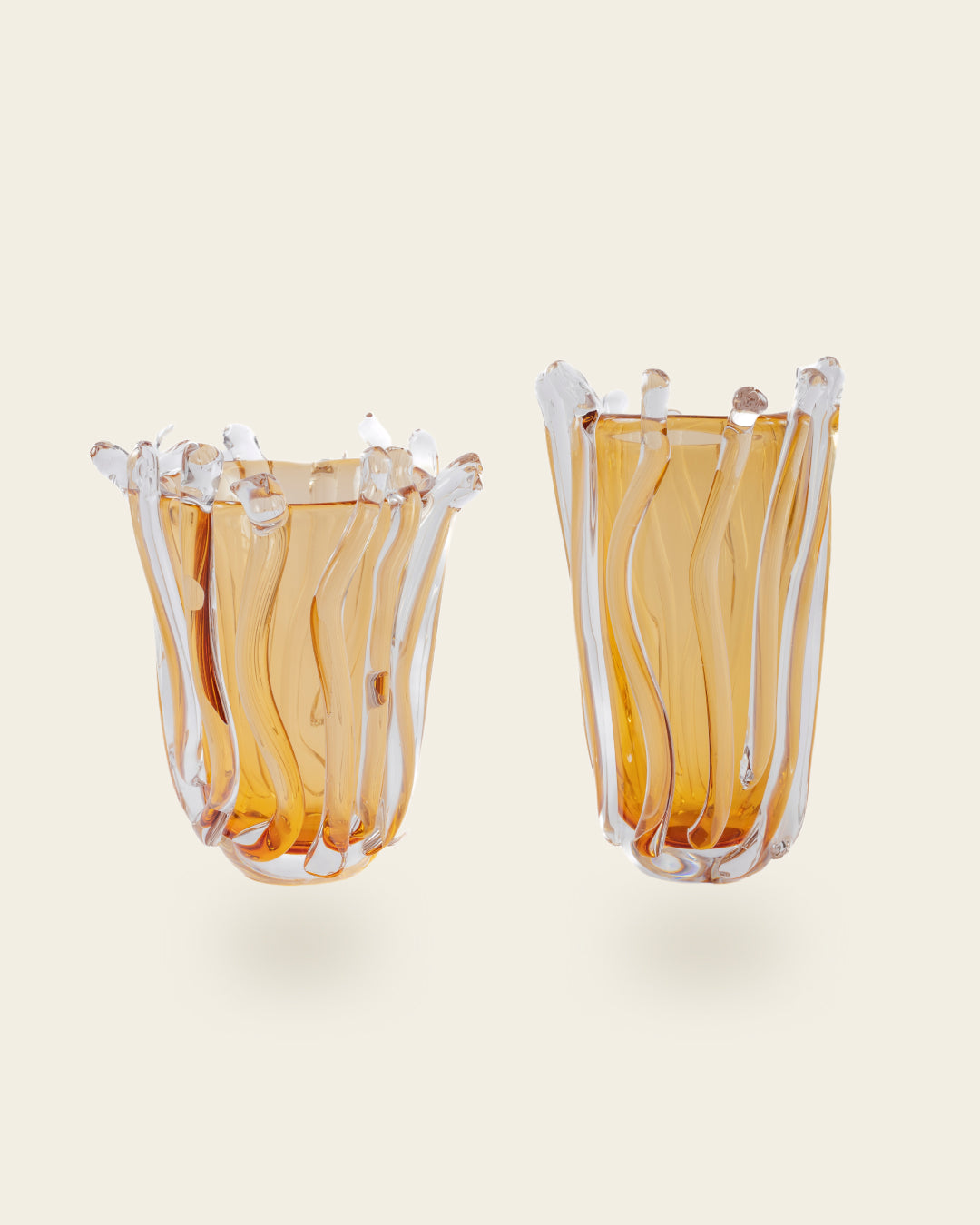 SOLARA CREST GLASS VASE