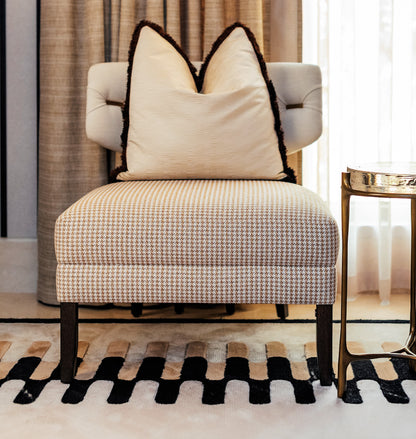 GILDED FRAME RUG