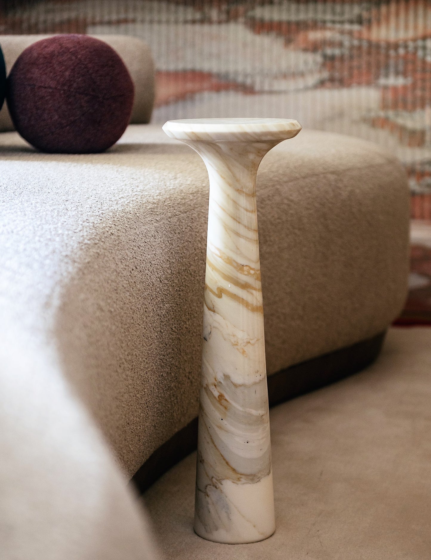 AUREA MARBLE PEDESTAL