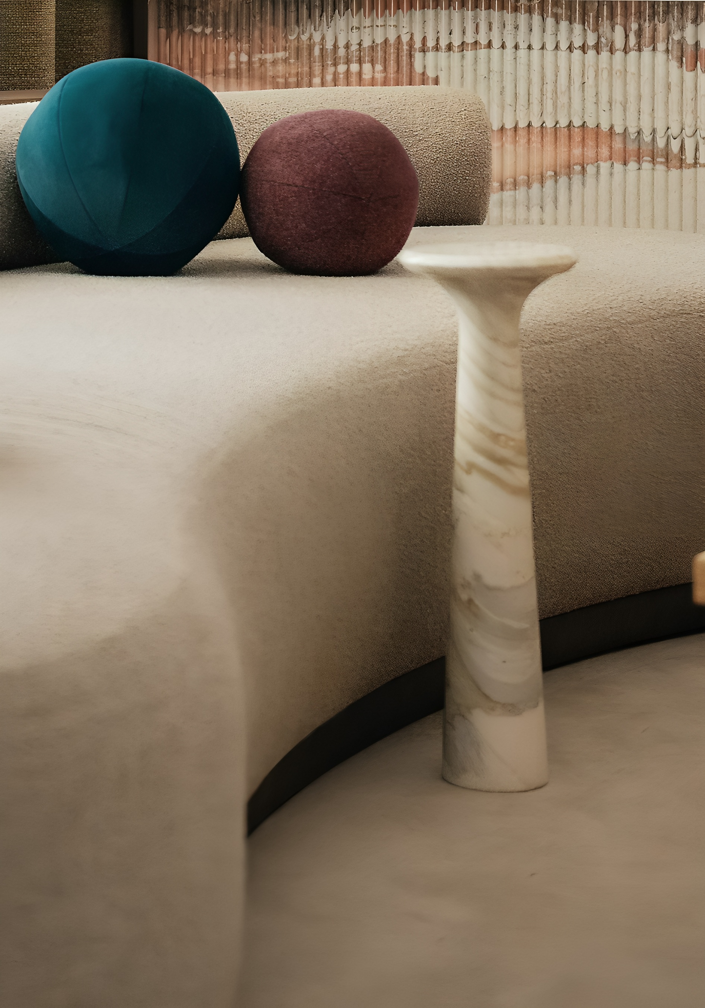 AUREA MARBLE PEDESTAL