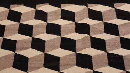 METTALIC CUBE RUG