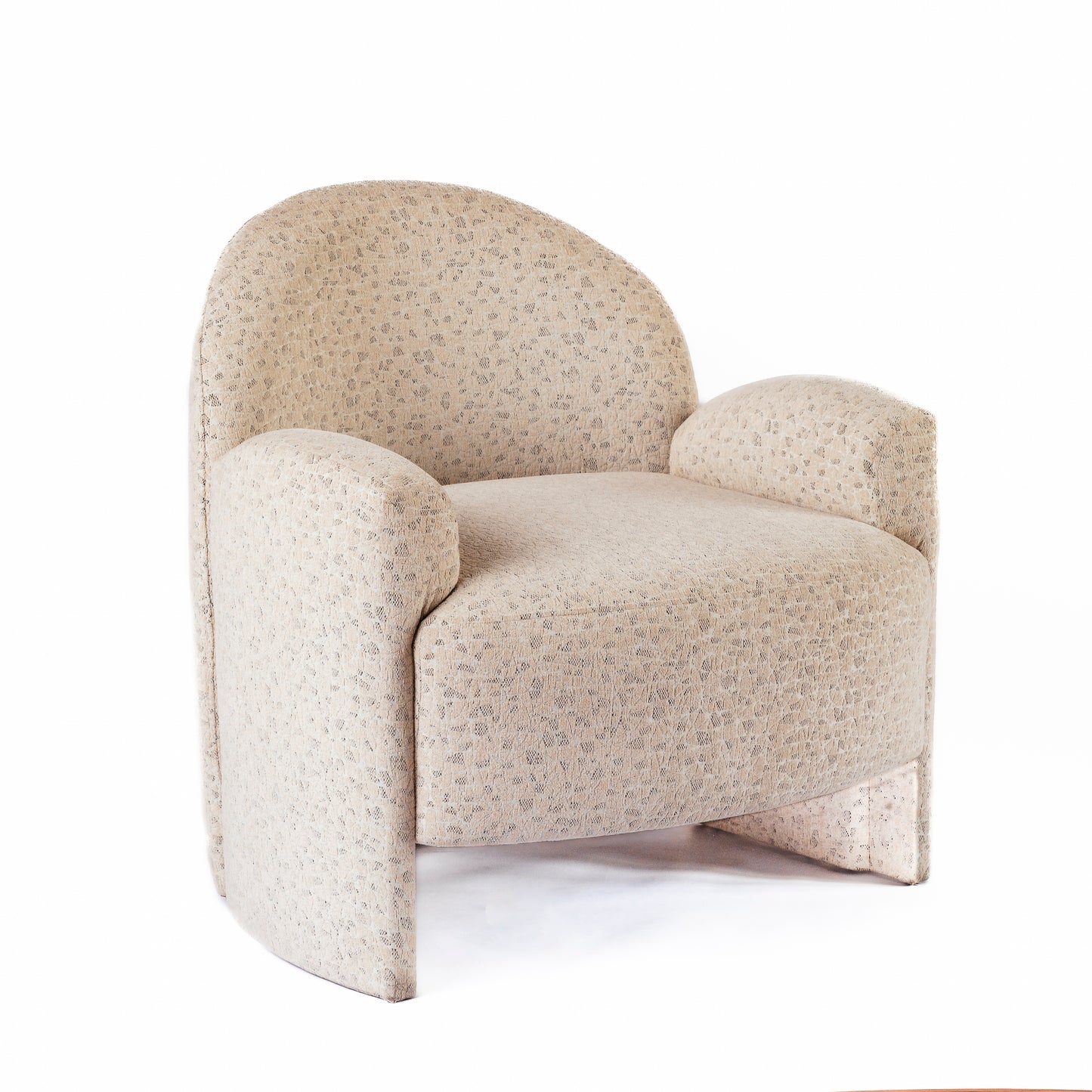 SERENITY ARMCHAIR
