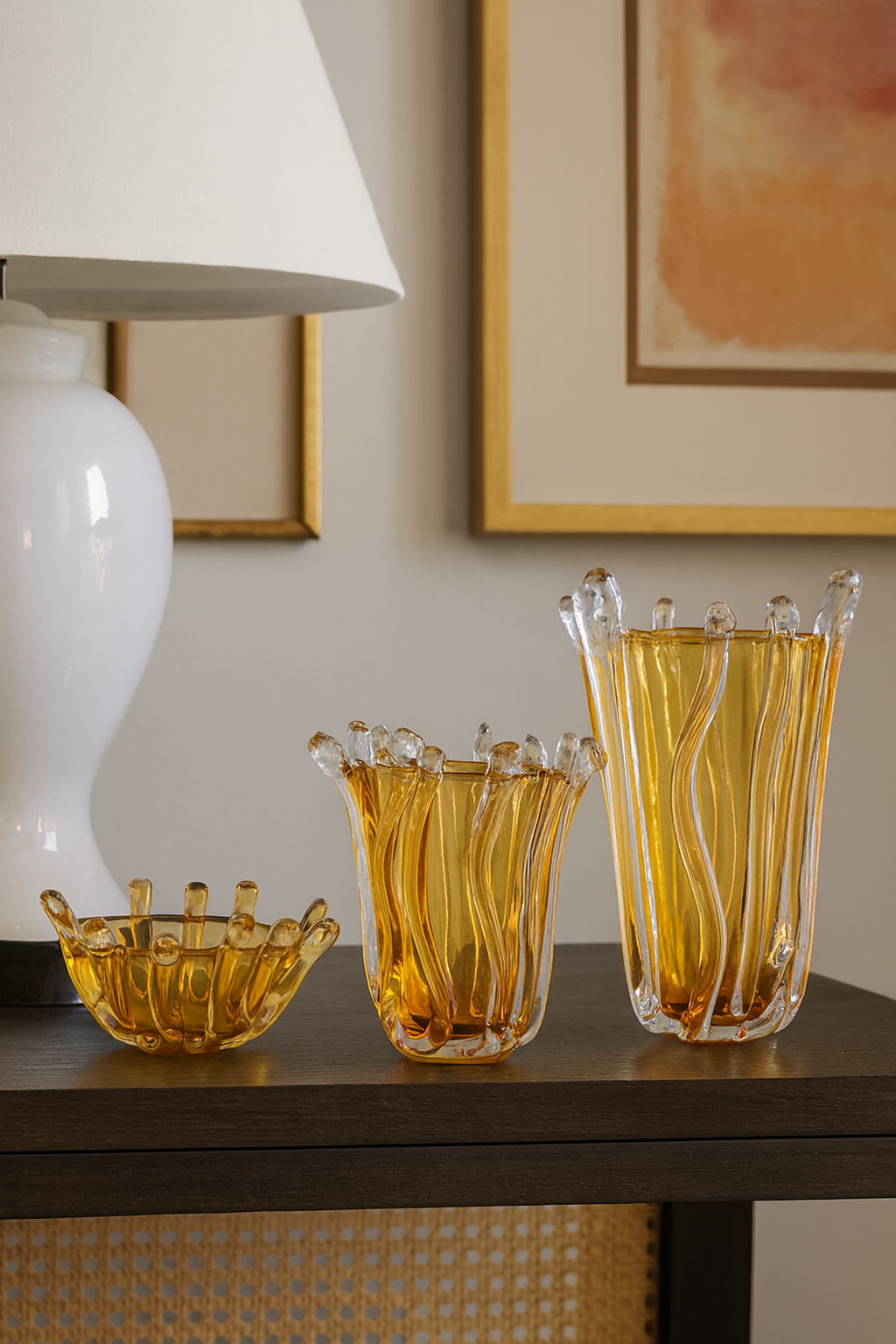 SOLARA CREST GLASS VASE