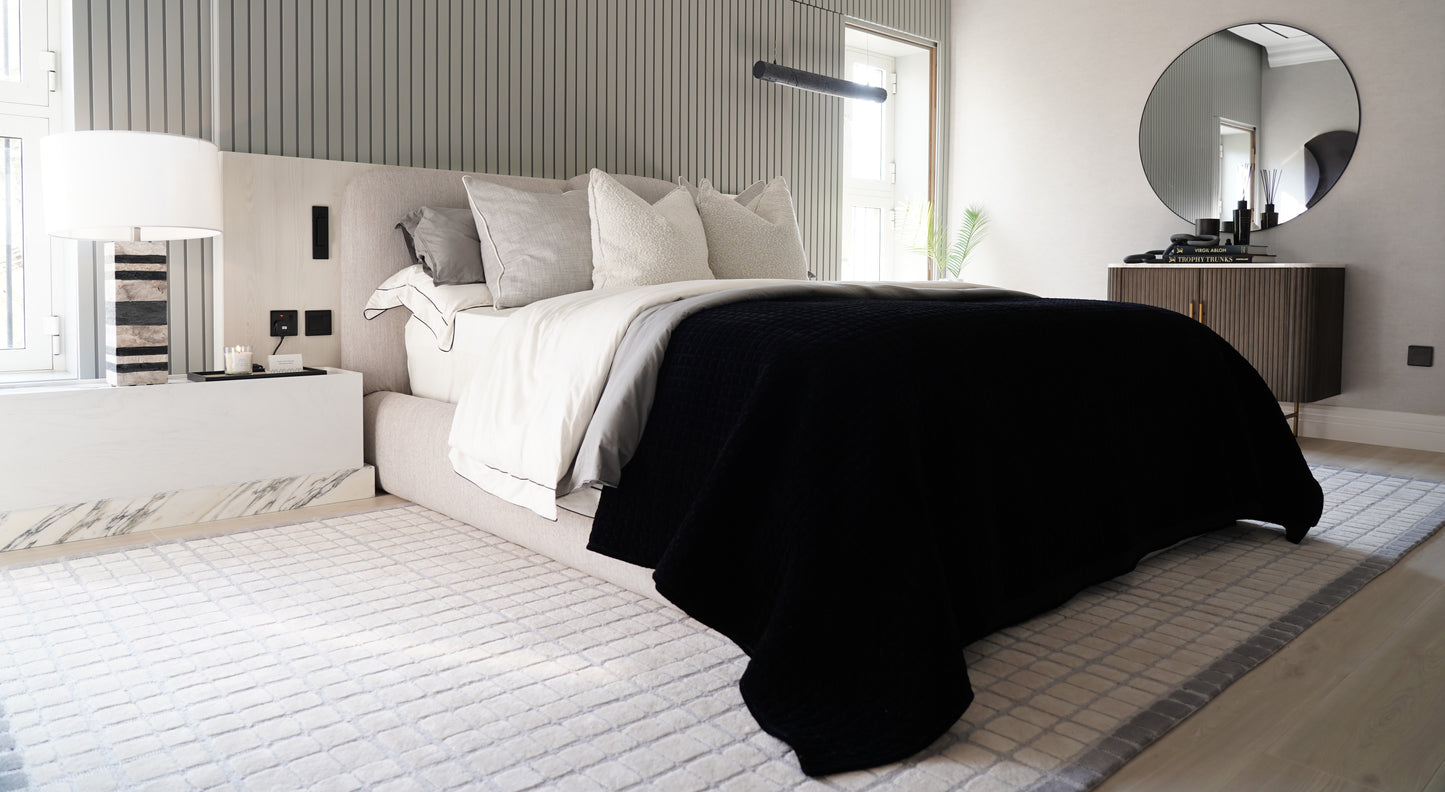 URBAN MESH RUG